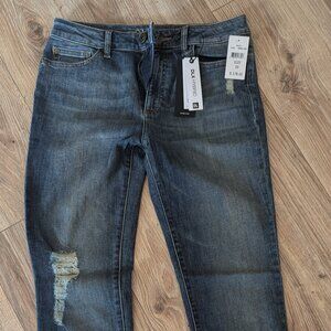 NWT DLX jeans w/ ripped accents